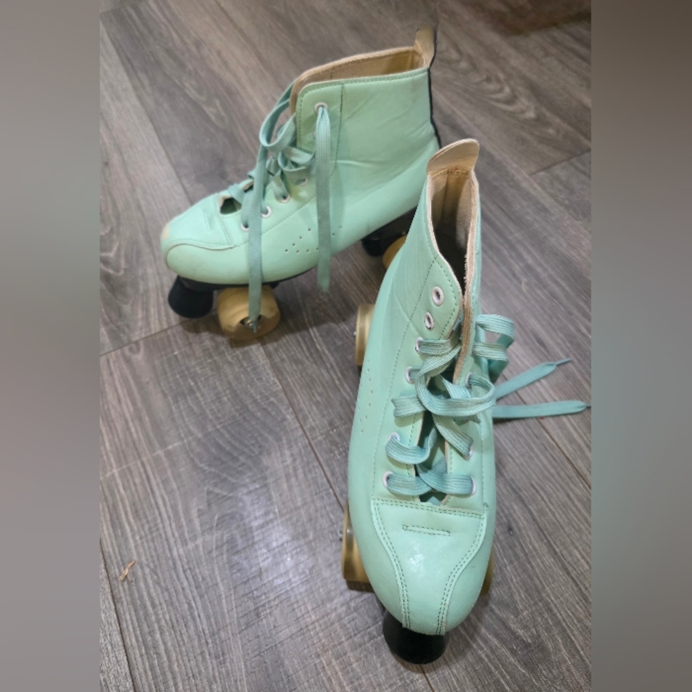 Mint Green Roller Skates for Women - Picture 2 of 6